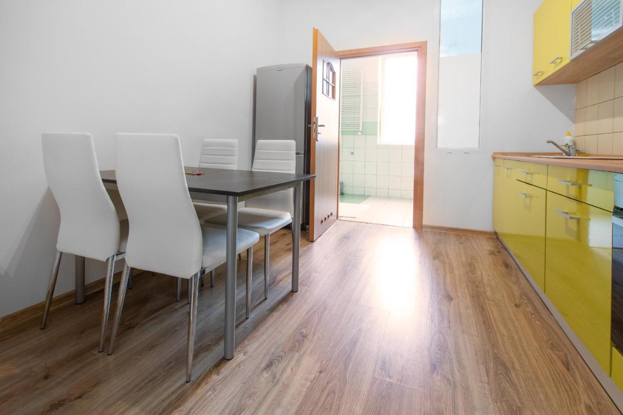 Apartamenty Jana คาโตวีตเซ ภายนอก รูปภาพ