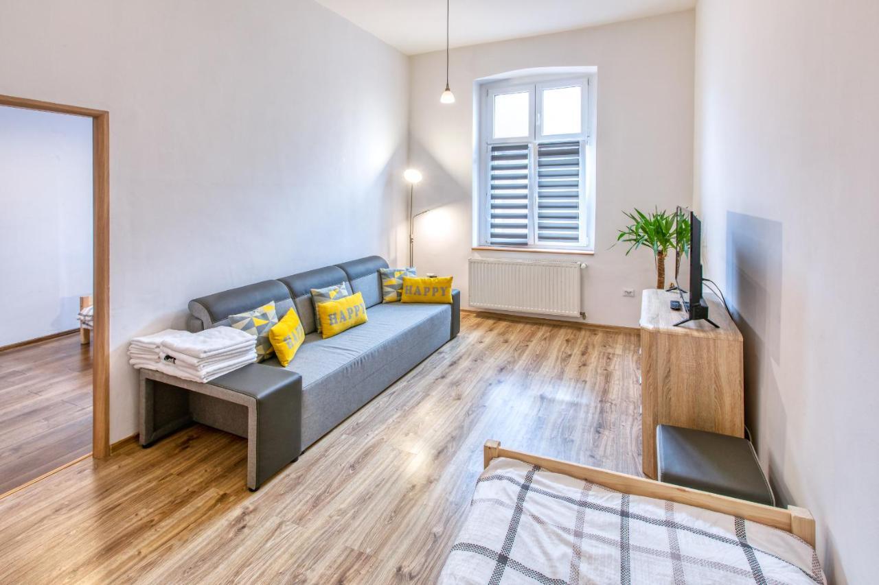 Apartamenty Jana คาโตวีตเซ ภายนอก รูปภาพ