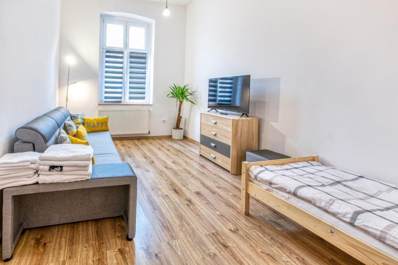 Apartamenty Jana คาโตวีตเซ ภายนอก รูปภาพ