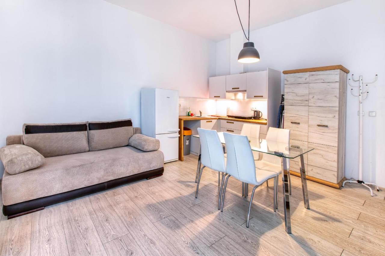 Apartamenty Jana คาโตวีตเซ ภายนอก รูปภาพ