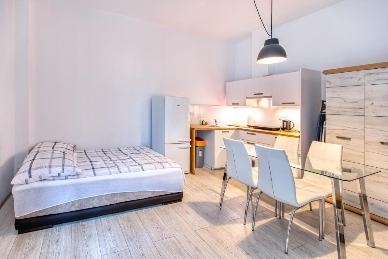 Apartamenty Jana คาโตวีตเซ ภายนอก รูปภาพ