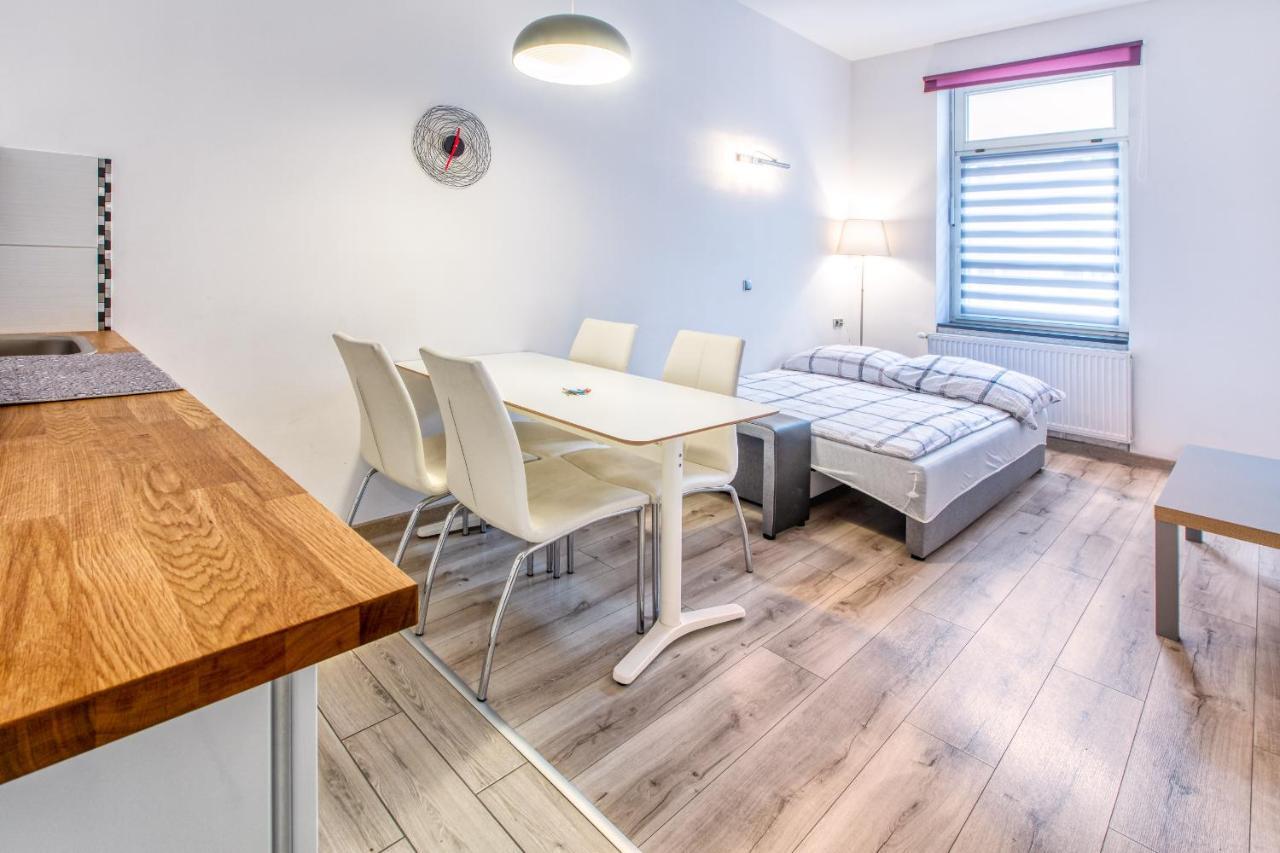 Apartamenty Jana คาโตวีตเซ ภายนอก รูปภาพ