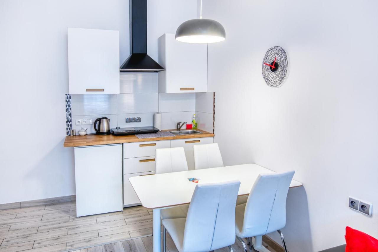 Apartamenty Jana คาโตวีตเซ ภายนอก รูปภาพ