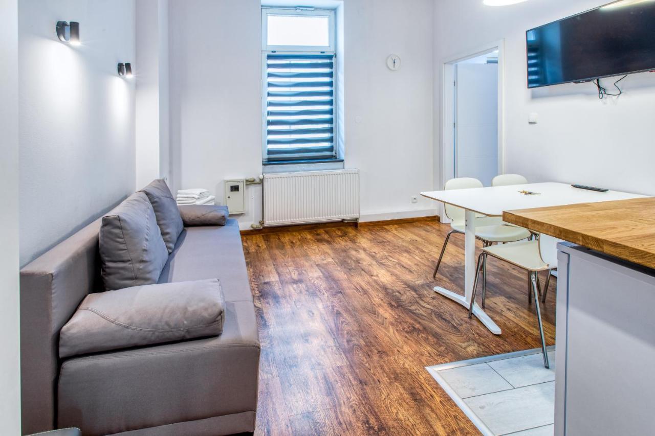 Apartamenty Jana คาโตวีตเซ ภายนอก รูปภาพ